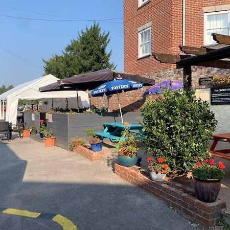 The Crown In Bed and Breakfast Fordingbridge Exterior foto