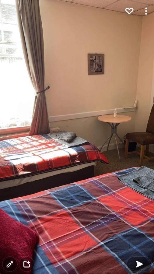 The Crown In Bed and Breakfast Fordingbridge Exterior foto
